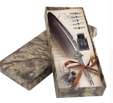 Retro feather pen set