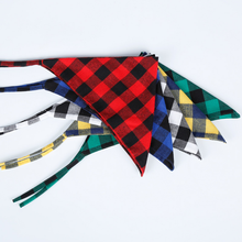 Colorful plaid triangle scarf
