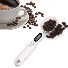 Portable precise digital measuring spoon with LCD display